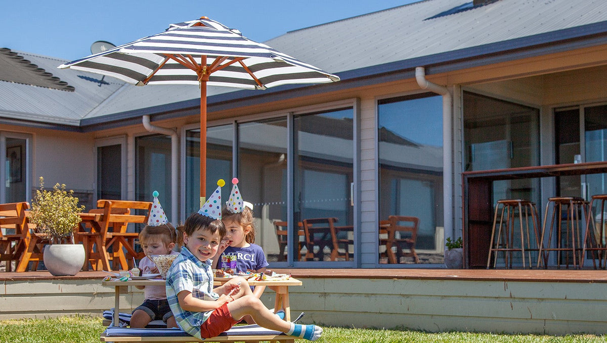 Why Timber Picnic Tables are Perfect for Outdoor Spaces