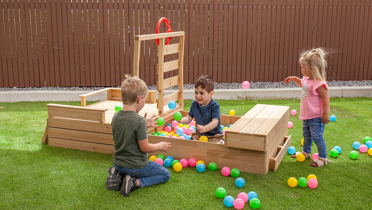 5 Reasons to Choose a Retractable Sandpit for Your Backyard