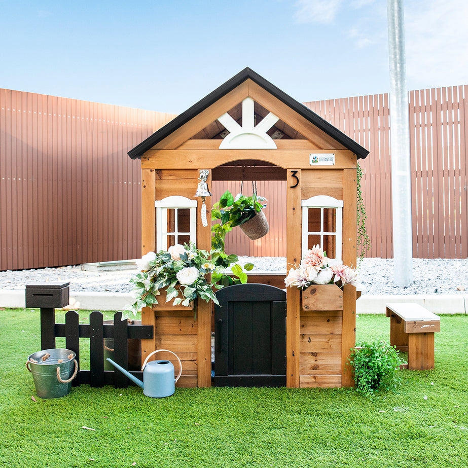 Teddy Cubby House in Natural Timber (V3)