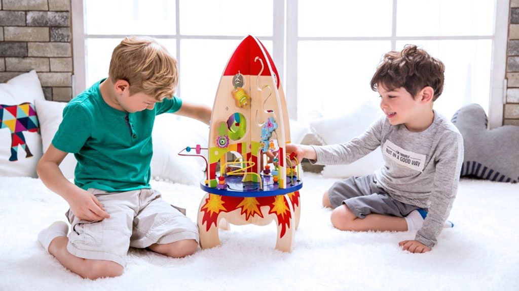 Choosing the Perfect Kids' Play Equipment as a Christmas Gift