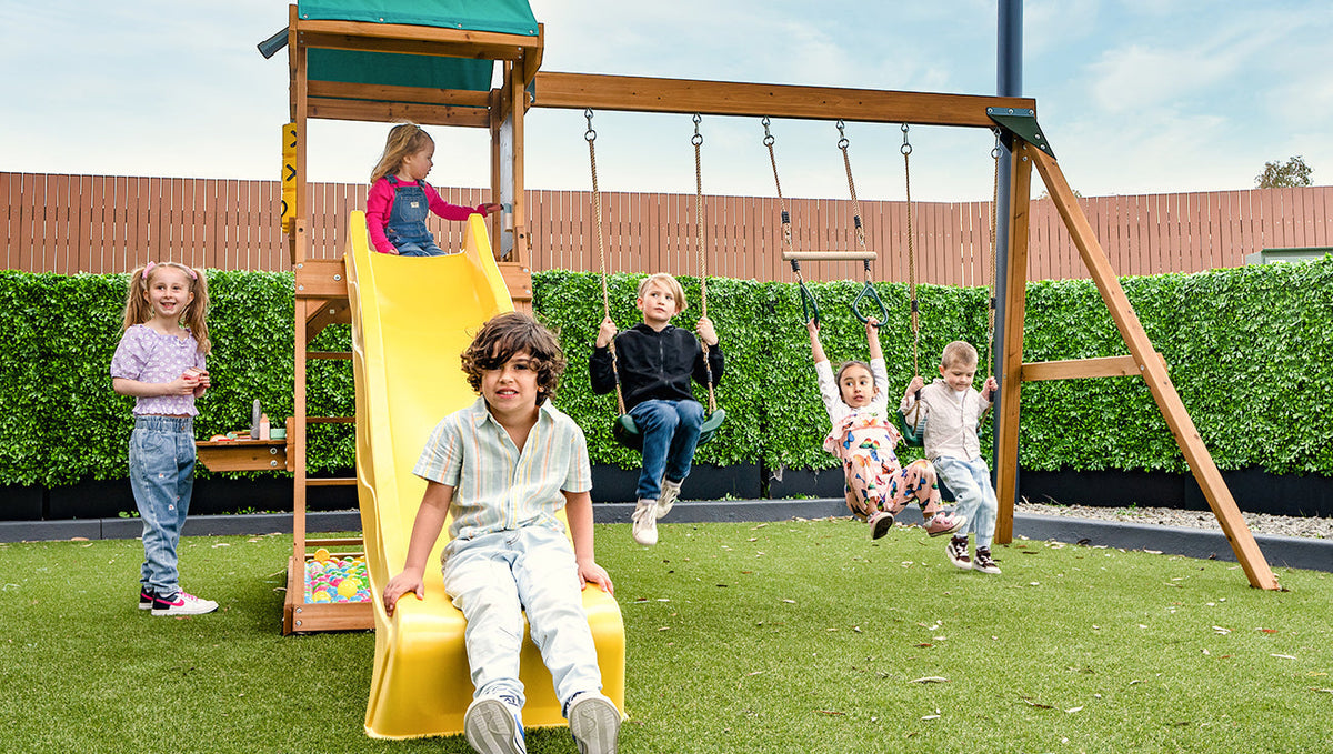 How to Choose the Best Swing Set for Your Backyard