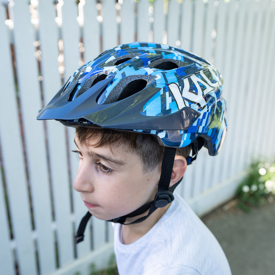 Kali Chakra Youth Kids Helmet - Pixel Gloss Blue (52-57cm)