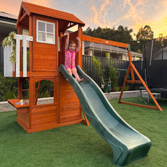 Springlake Play Centre (Green Slide)